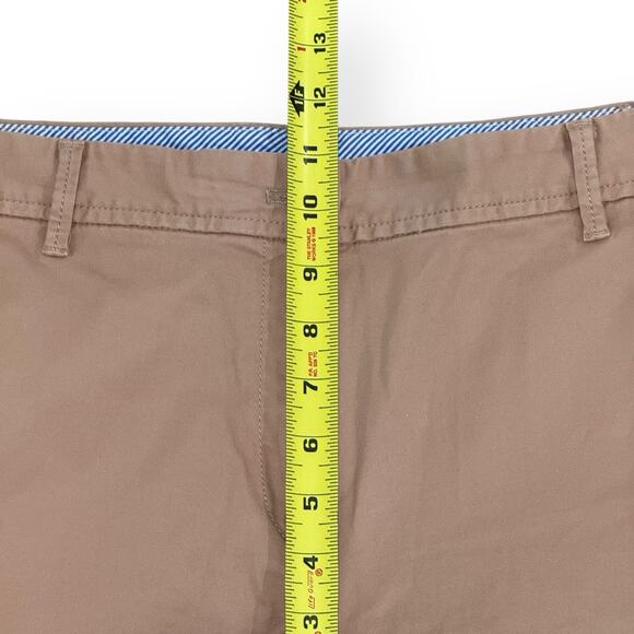 Talbots Womens 12 Relaxed Chino Shorts Tan Cotton Stretch Pockets Casual Preppy - Picture 5 of 7